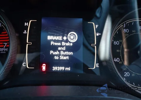 2019 Jeep Cherokee Latitude Plus 4X4 z USA, uszkodzony, nr VIN 1C4PJMLB4KD465585